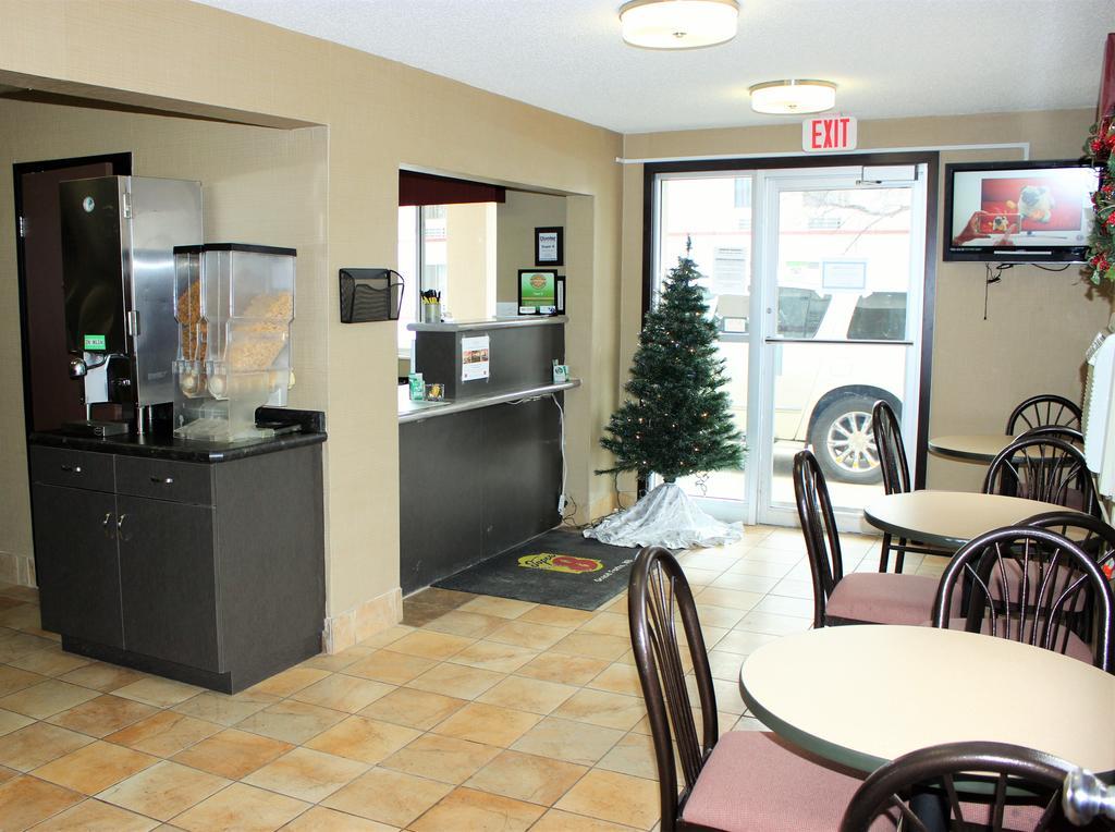 Hotel Super 8 By Wyndham Grand Forks Exterior foto